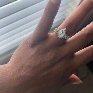 White gold wedding band set, size 5 ring set